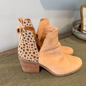 Toms Tan Ankle Boots with Leopard Detail